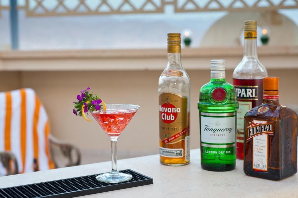 Herods Boutique Eilat A Premium Collection By Fattal Hotels Eksteriør bilde Tanqueray, Havana Club, and Pärli